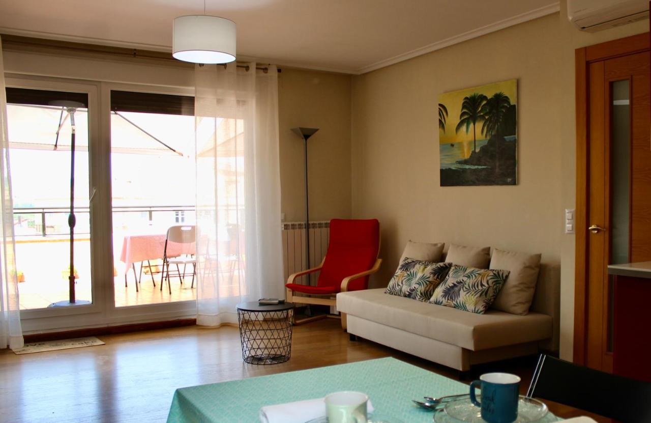 Atico En El Centro Con Amplia Terraza Apartment Entrena Exterior photo