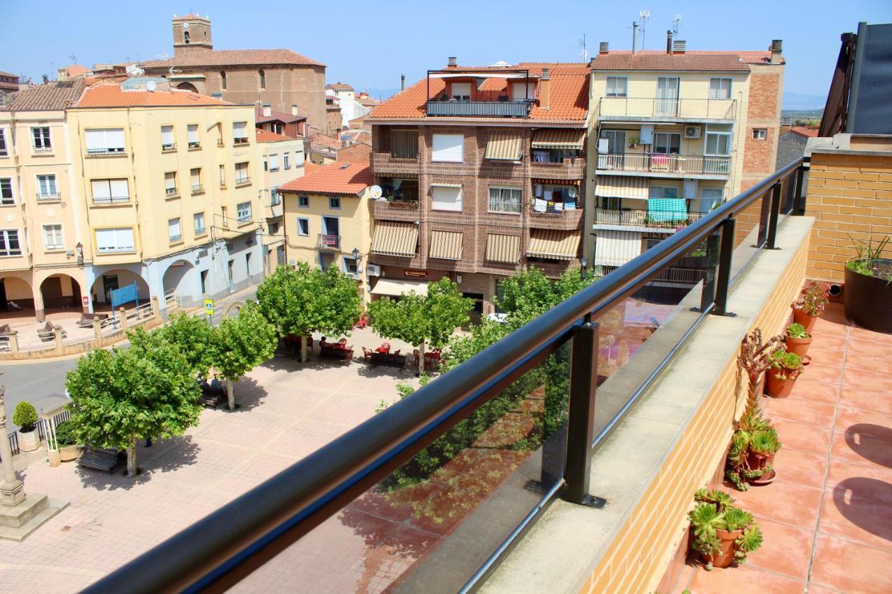 Atico En El Centro Con Amplia Terraza Apartment Entrena Exterior photo